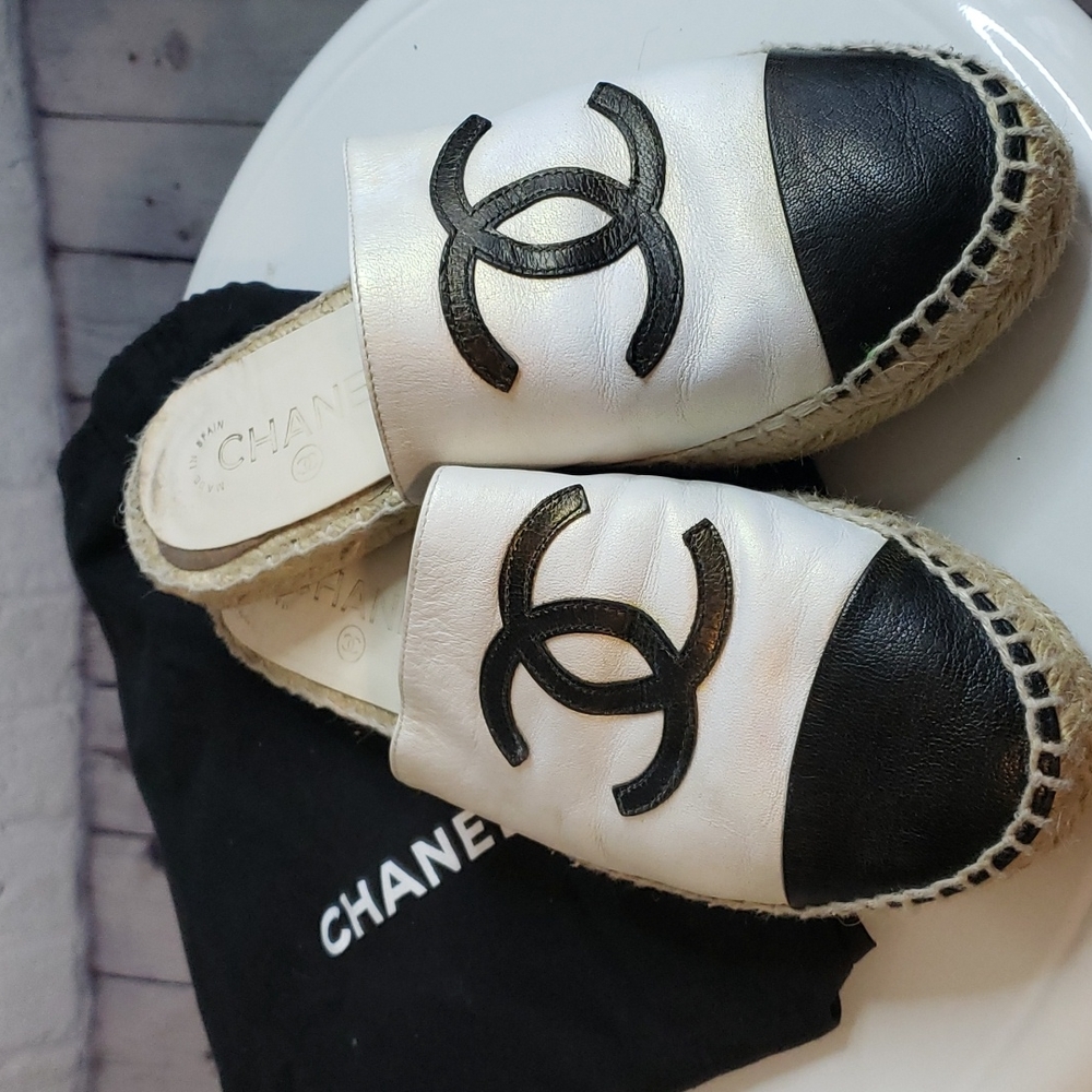 Chanel Lambskin Pearlescent Espadrille Slides